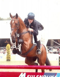 Laura Toogood competing for Great Britain